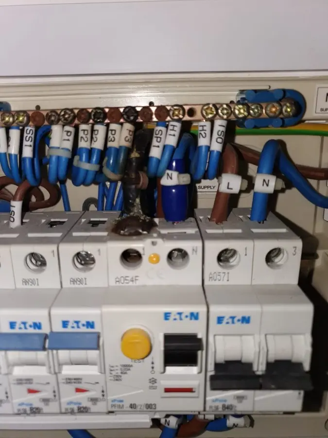RCCB / ELCB and circuit breaker connections in a Singapore DB box